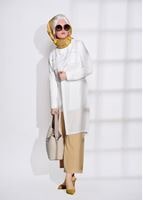 Tesettür giyim EKRU GÜPÜR DETAYLI PENYE HIRKA 72081 