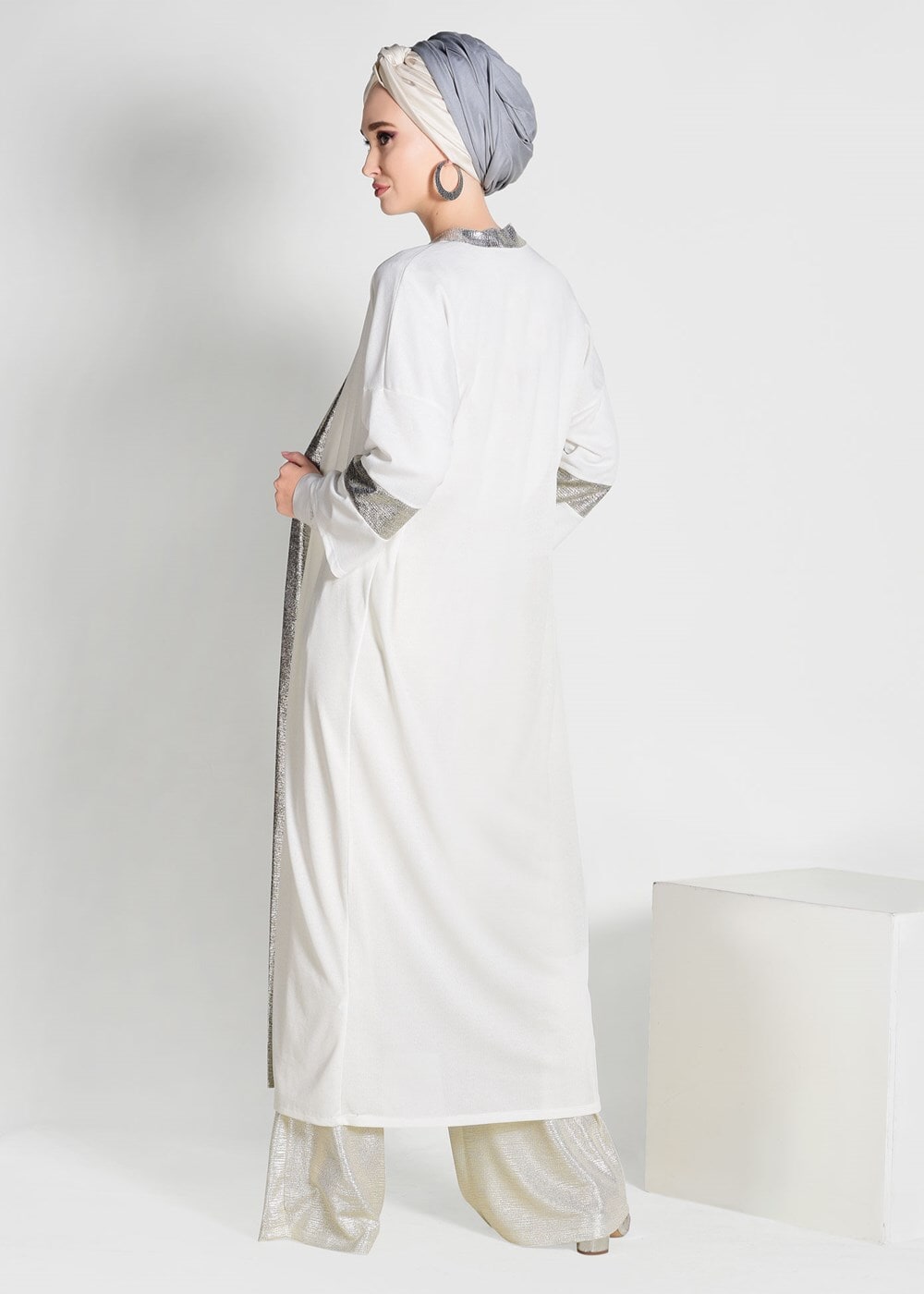 Tesettür giyim EKRU SİMLİ ŞERİT DETAYLI HIRKA 75571