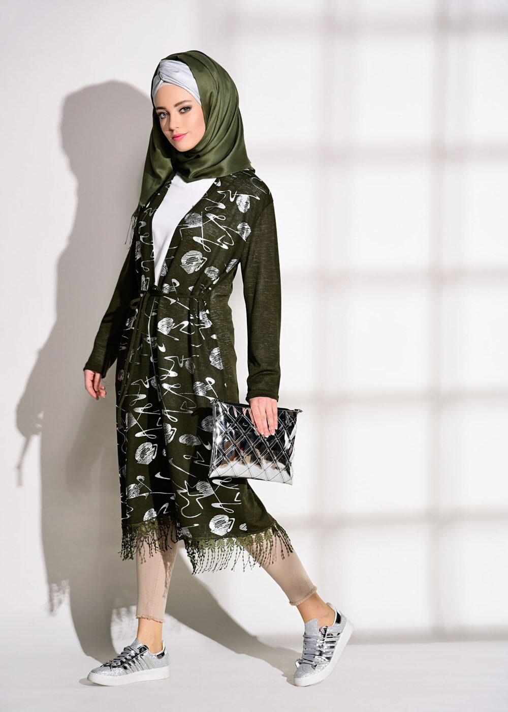 Tesettür giyim HAKİ DESENLİ UZUN HIRKA 81202 