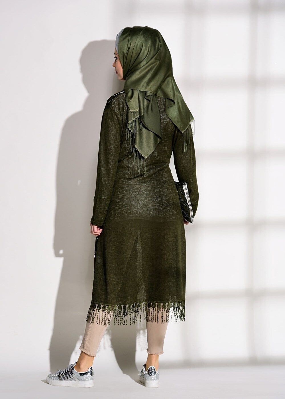 Tesettür giyim HAKİ DESENLİ UZUN HIRKA 81202 