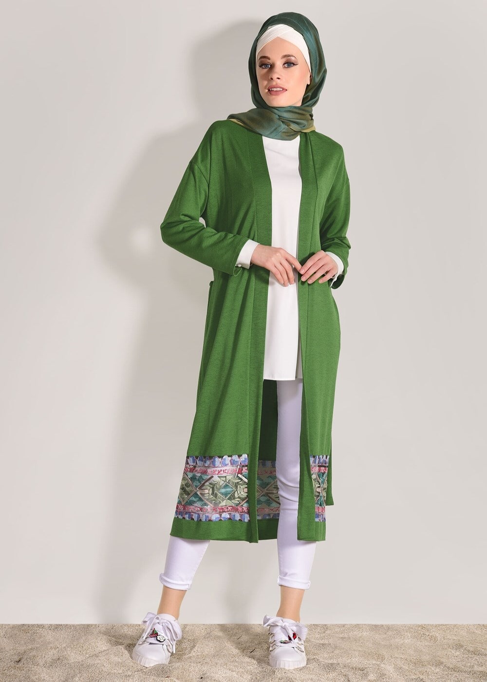 Tesettür giyim YEŞİL T 92171 İkoll- Dantel Detaylı Kuşaklı Hırka