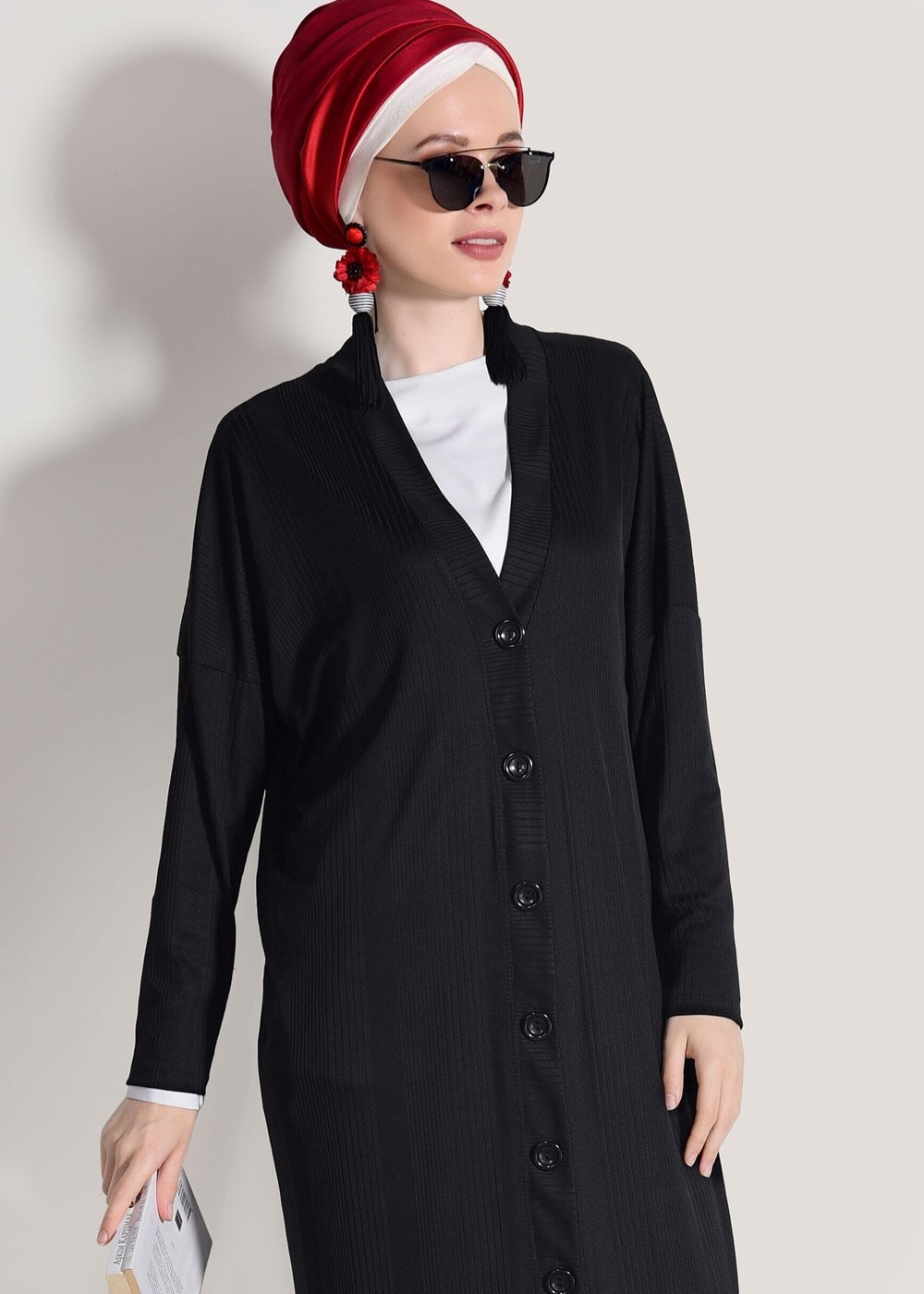 Tesettür giyim SİYAH T 9046 Dkn-Düğme Detaylı Uzun Hırka