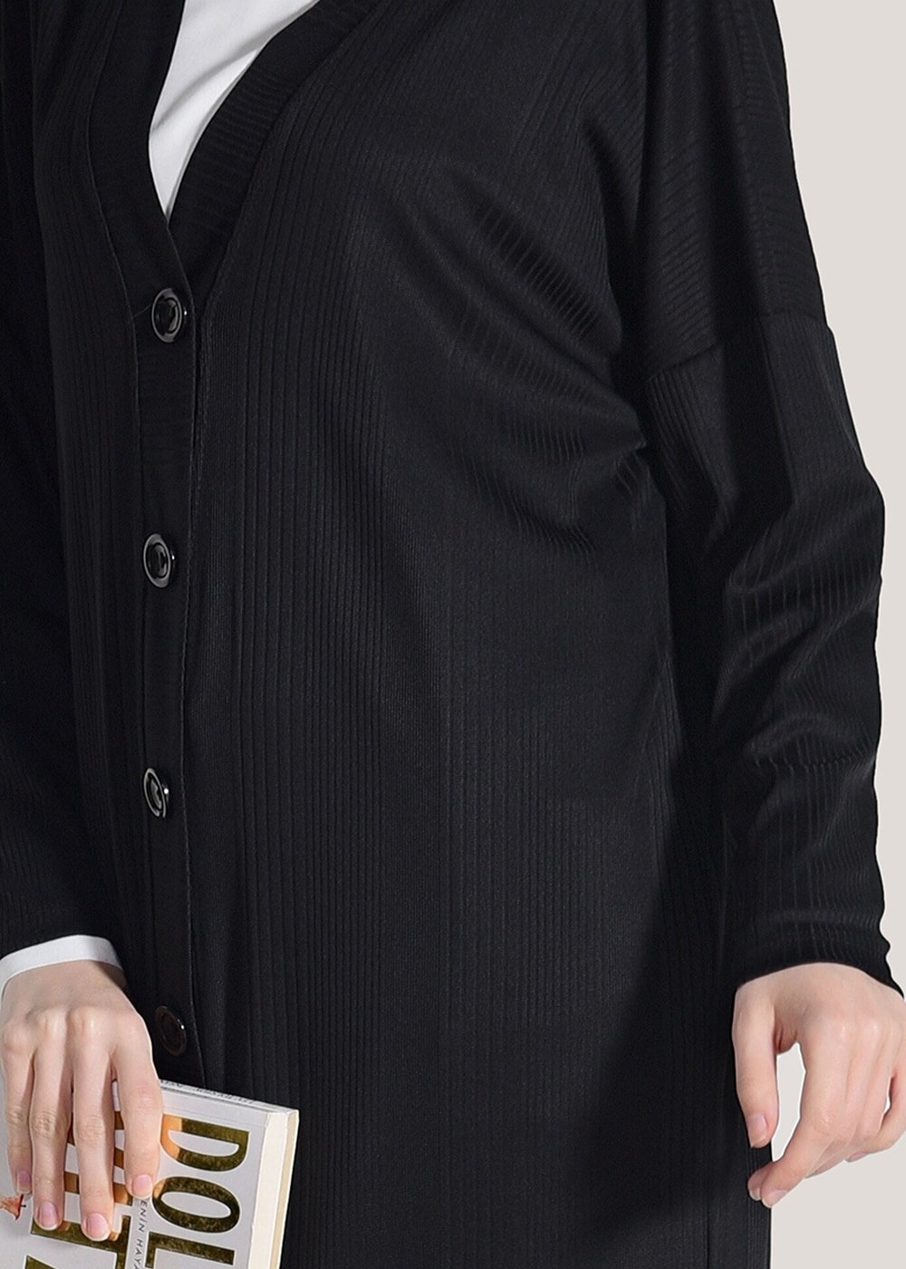 Tesettür giyim SİYAH T 9046 Dkn-Düğme Detaylı Uzun Hırka