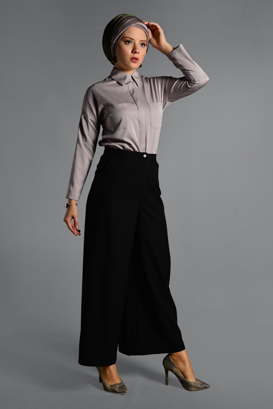 Vêtements hijab BEIGE CHEMISIER AVEC POCHES 27201 