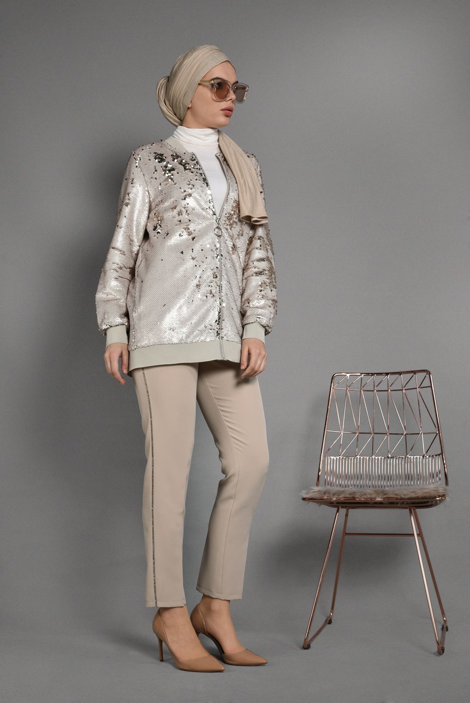 Tesettür giyim BEJ ÖNDEN FERMUARLI PUL PAYET CEKET T 64681