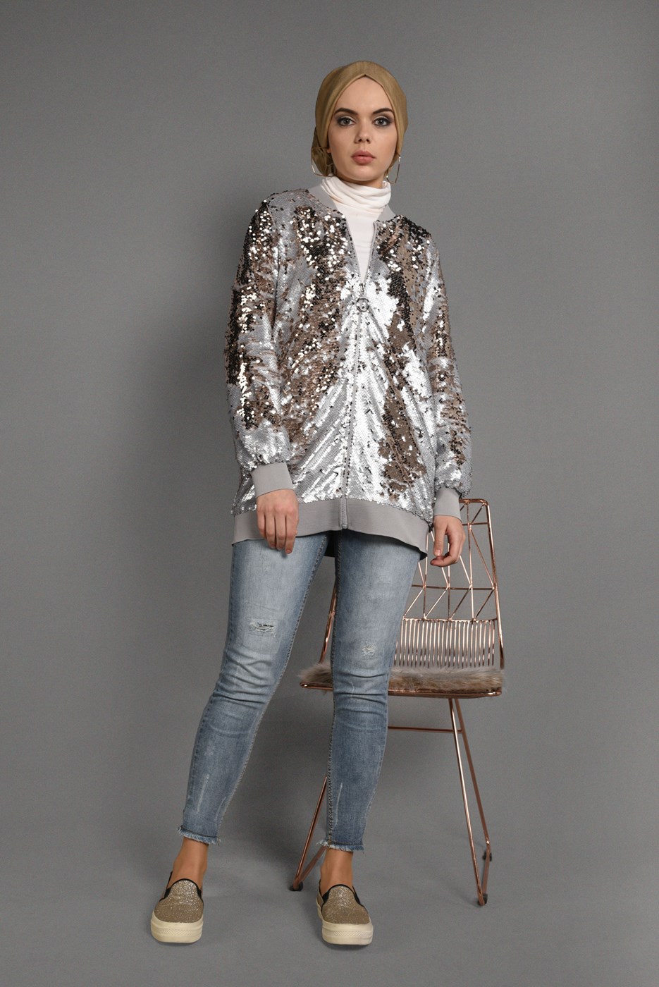 Tesettür giyim GRİ ÖNDEN FERMUARLI PUL PAYET CEKET T 64681