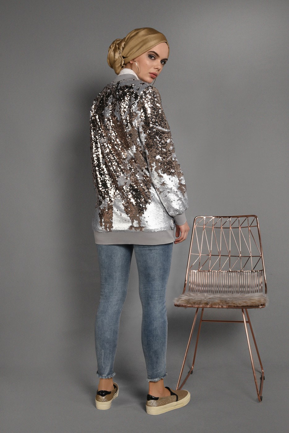 Tesettür giyim GRİ ÖNDEN FERMUARLI PUL PAYET CEKET T 64681