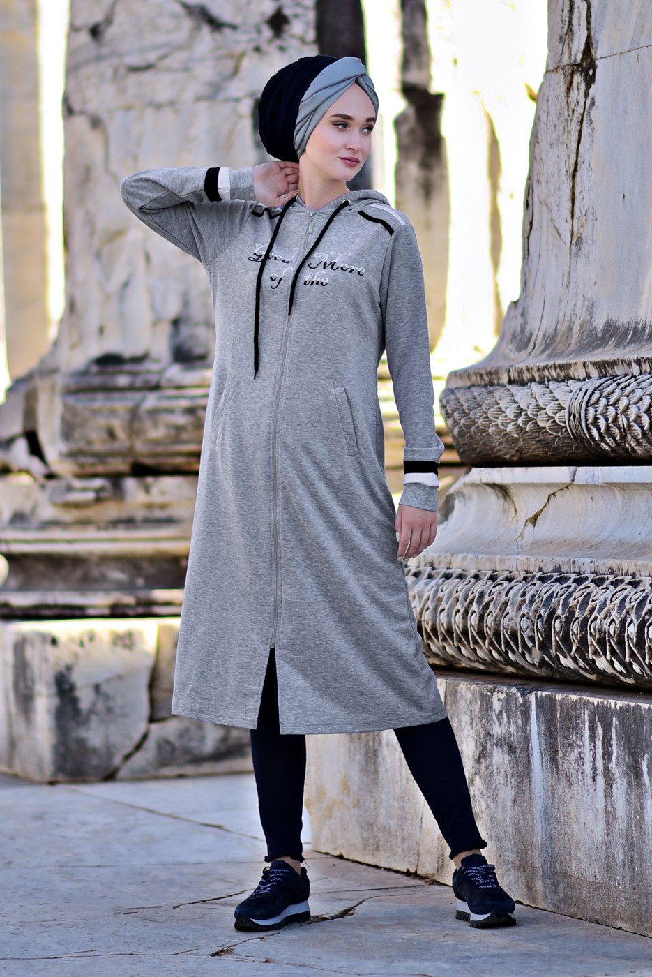 Tesettür giyim GRİ KAPÜŞONLU SPOR CEKET 2028 