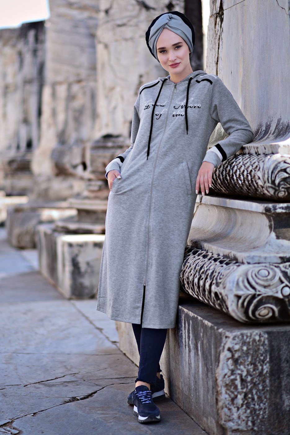 Tesettür giyim GRİ KAPÜŞONLU SPOR CEKET 2028 