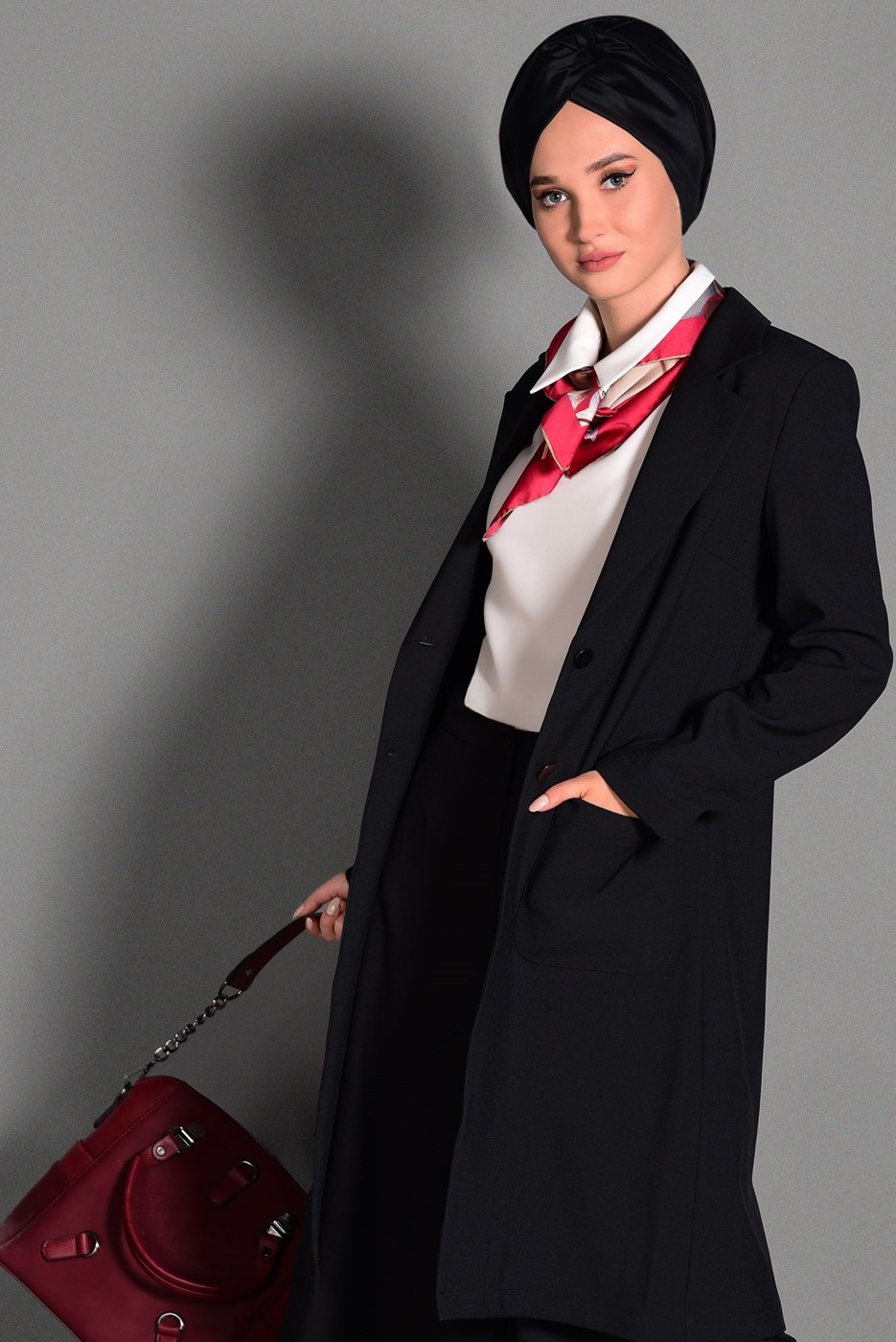 Tesettür giyim SİYAH DÜĞMELİ CEP DETAYLI CEKET 4800 