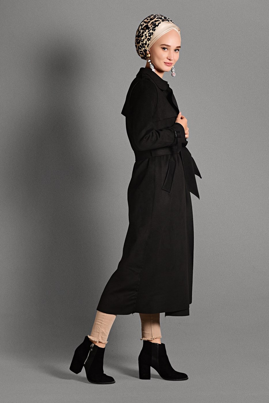 Hijab clothing BLACK TIE-WAIST SUEDE JACKET 7832 