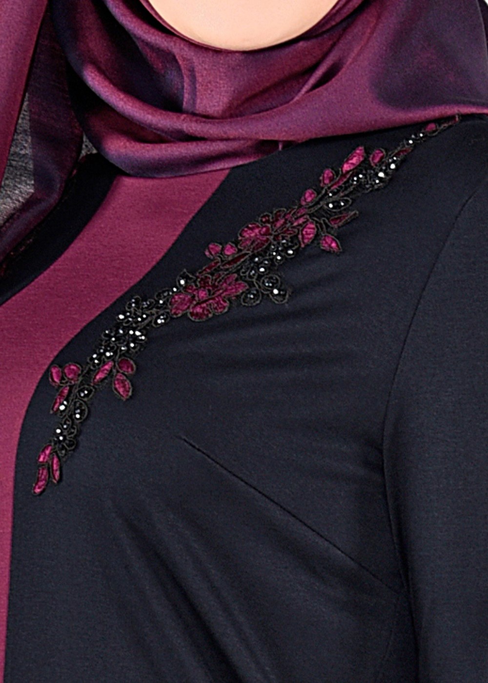 Vêtements hijab NOIR ROBE À BRODÉE 2742