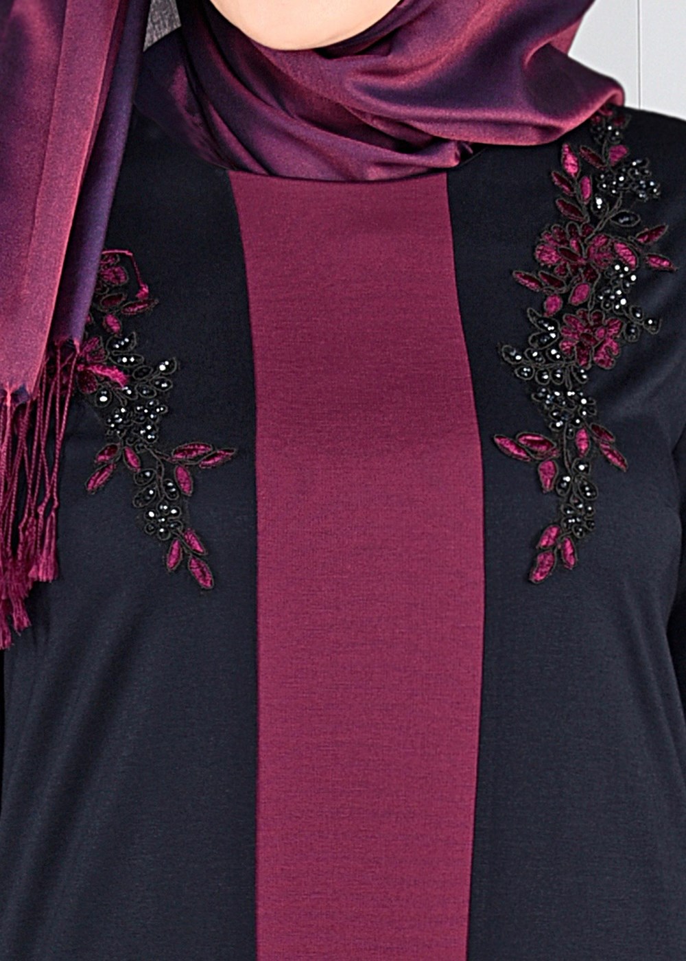 Vêtements hijab BLEU MARINE ROBE À BRODÉE 2742