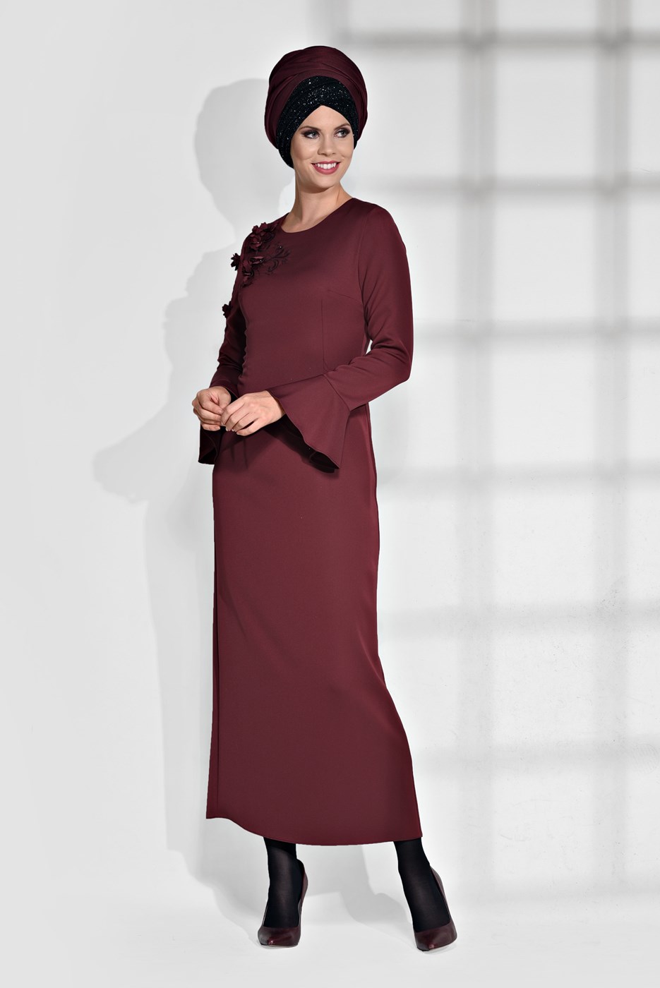 Tesettür giyim BORDO ÇİÇEK İŞLEMELİ DAR ELBİSE 4629 