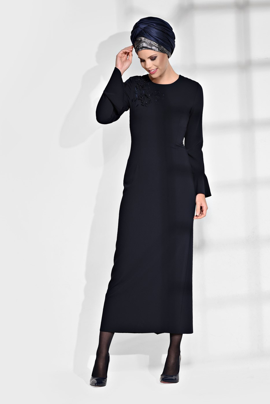 Tesettür giyim LACİVERT ÇİÇEK İŞLEMELİ DAR ELBİSE 4629 