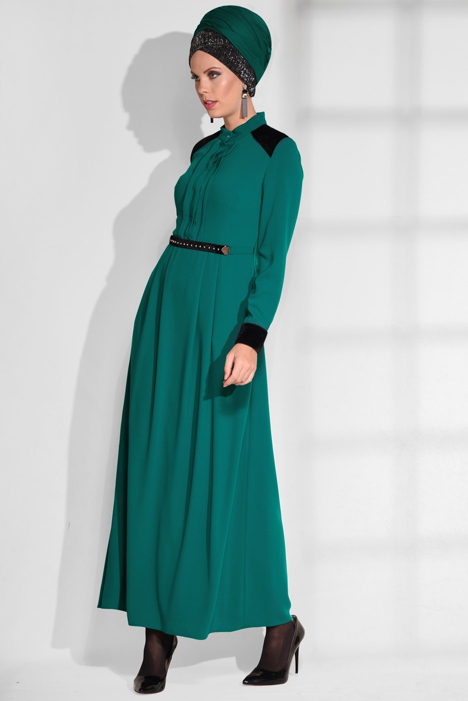 Tesettür giyim YEŞİL KADİFE DETAYLI KENDİN KEMERLİ ELBİSE 4649 