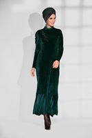 Tesettür giyim YEŞİL GÜPÜR DETAYLI VOLANLI KADİFE ELBİSE 4706 
