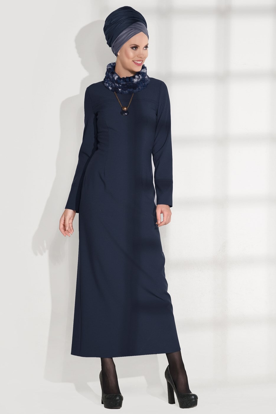 Tesettür giyim LACİVERT KÜRK YAKALI DAR ELBİSE 4846 