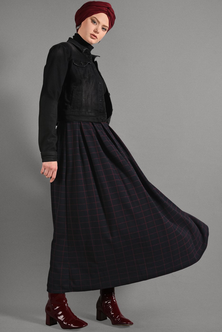 Tesettür giyim SİYAH EKOSE DESENLİ ETEK 008-1