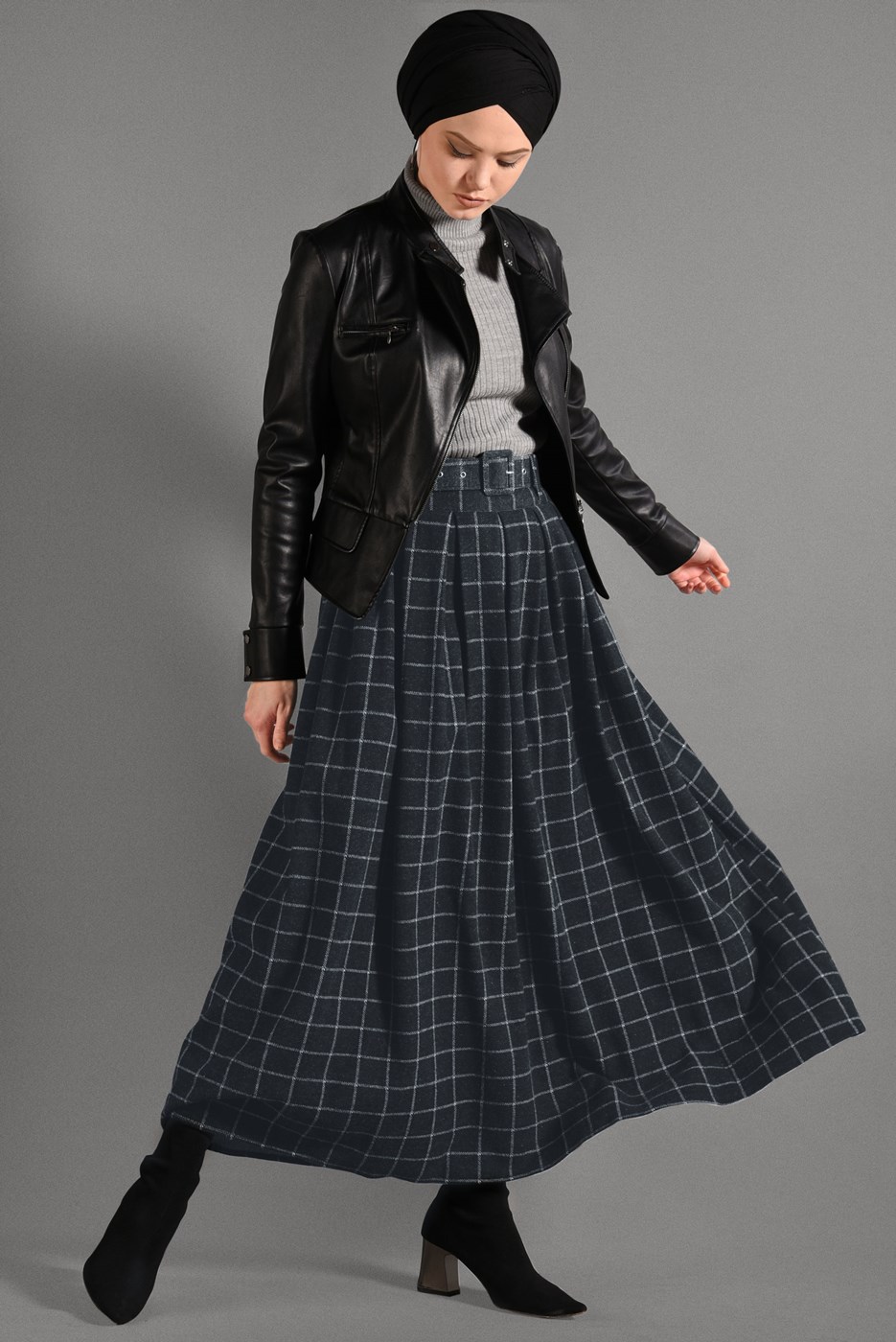 Tesettür giyim SİYAH EKOSE DESENLİ ETEK 008-1