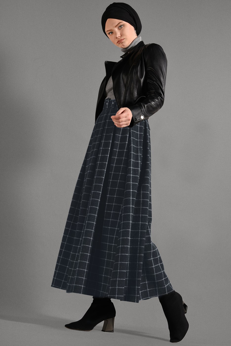 Tesettür giyim SİYAH EKOSE DESENLİ ETEK 008-1