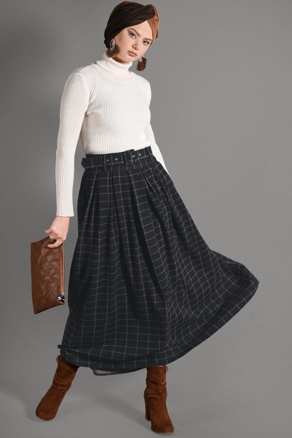 Tesettür giyim SİYAH EKOSE DESENLİ ETEK 008-1