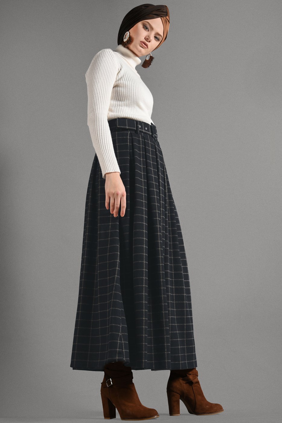 Tesettür giyim SİYAH EKOSE DESENLİ ETEK 008-1