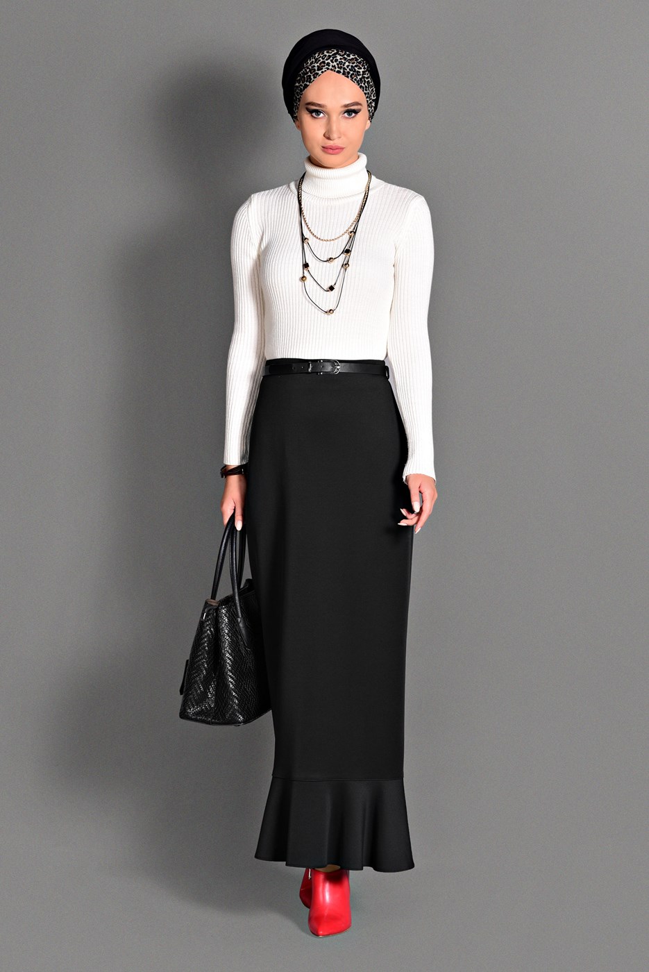 Tesettür giyim SİYAH ETEK UCU VOLANLI KEMERLİ ETEK 6099 