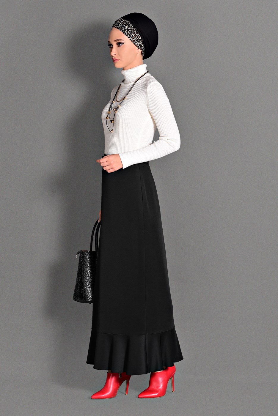 Tesettür giyim SİYAH ETEK UCU VOLANLI KEMERLİ ETEK 6099 