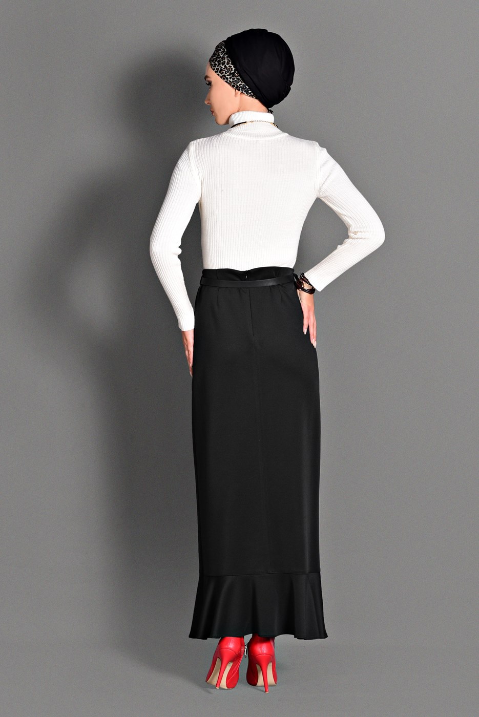 Tesettür giyim SİYAH ETEK UCU VOLANLI KEMERLİ ETEK 6099 