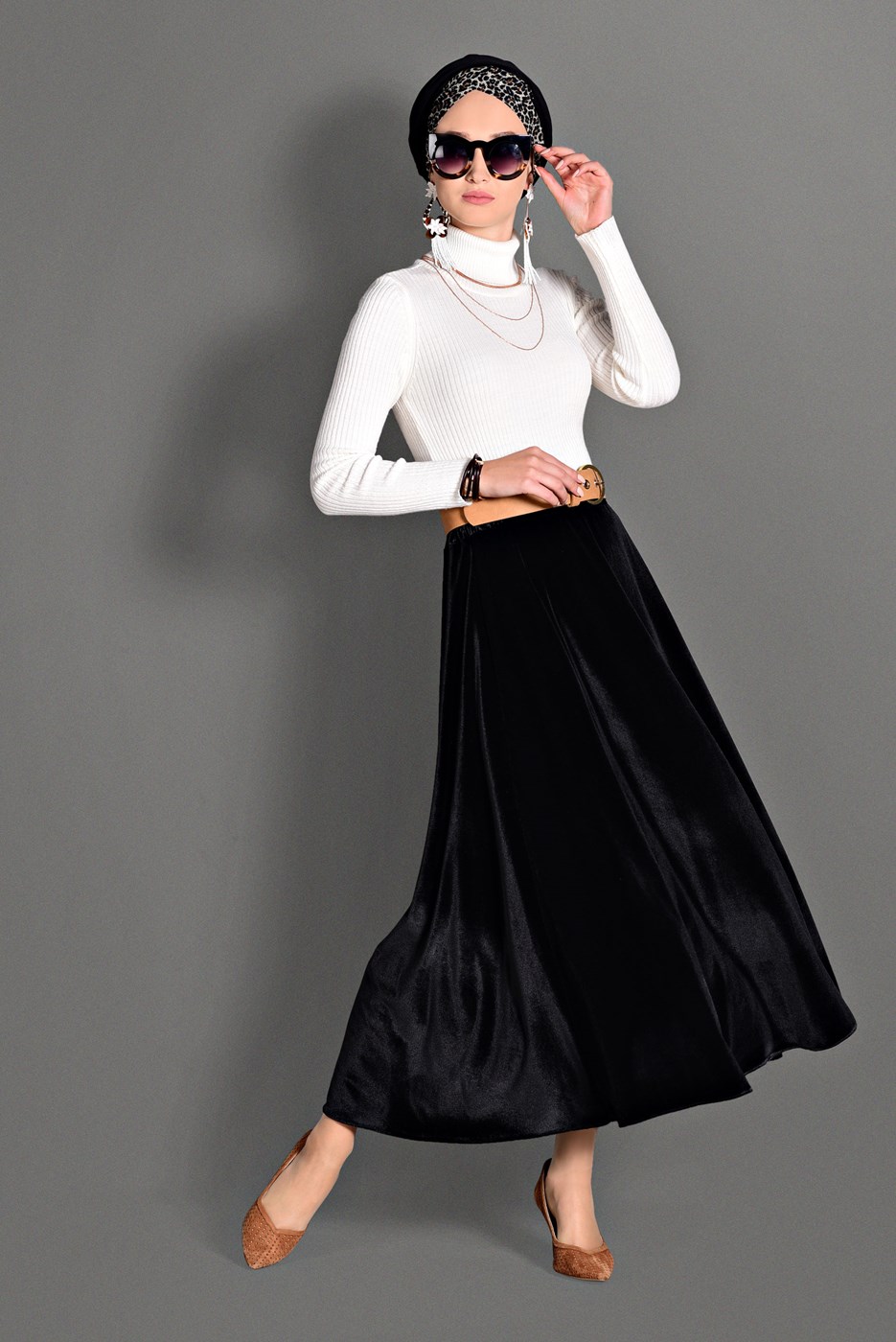 Tesettür giyim SİYAH KLOŞ KADİFE ETEK  6104