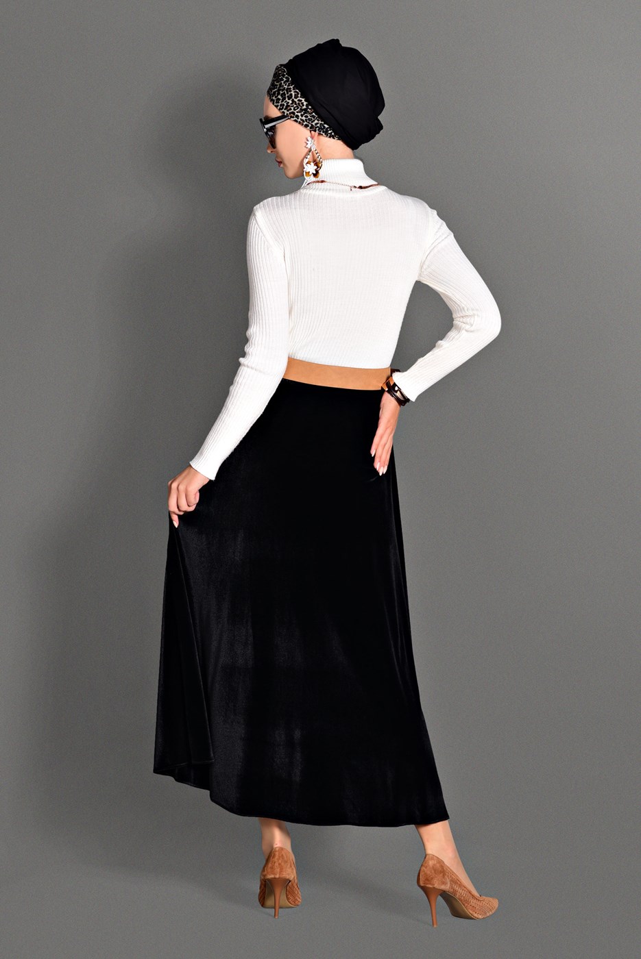 Tesettür giyim SİYAH KLOŞ KADİFE ETEK  6104