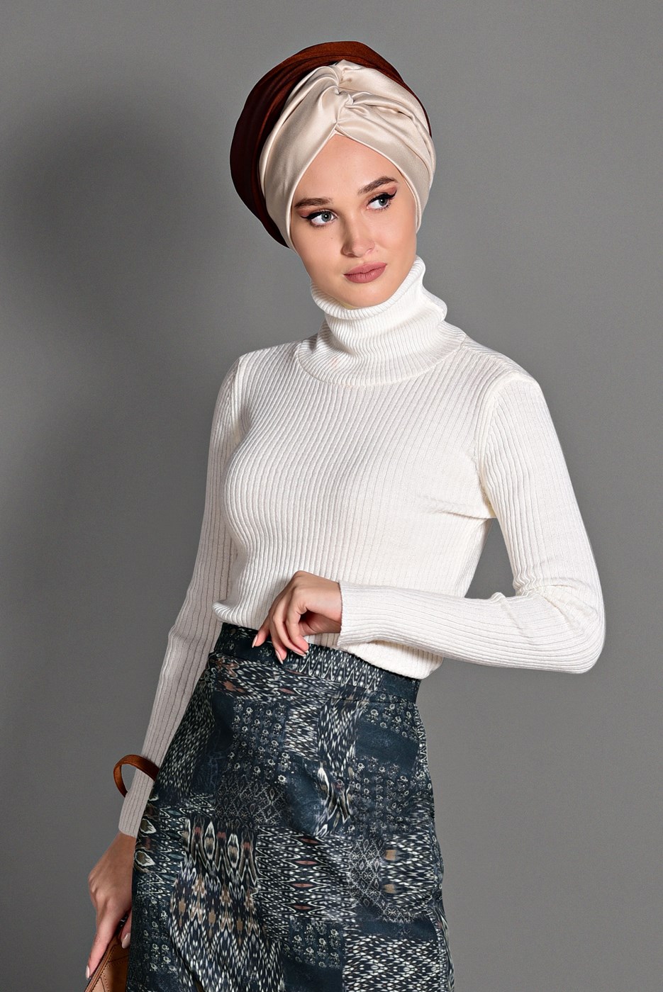 Tesettür giyim LACİVERT DESENLİ ETEK 6105