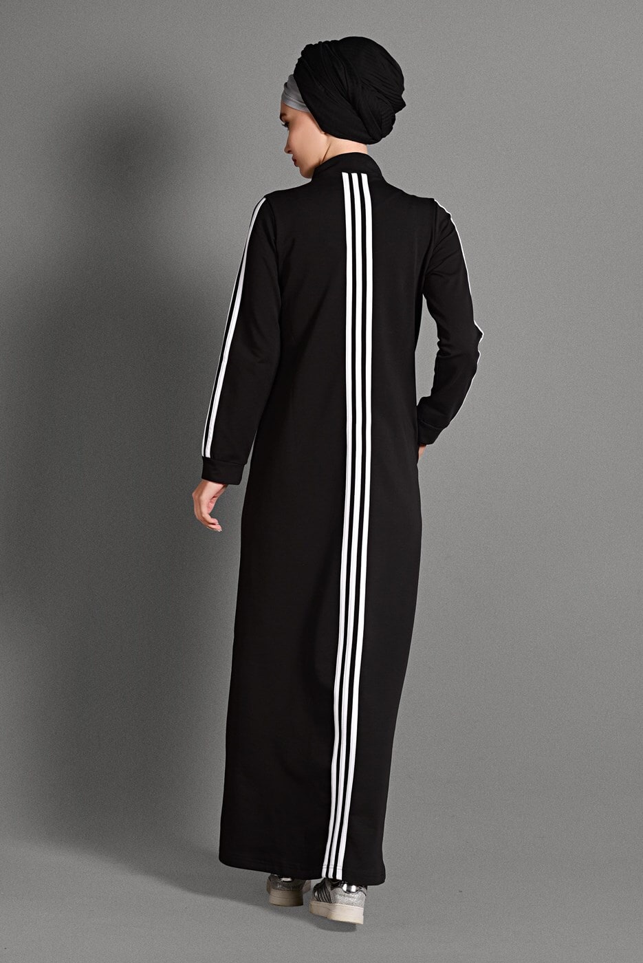 Tesettür giyim SİYAH FERMUARLI ÇİZGİ DETAYLI SPOR FERACE 8028 