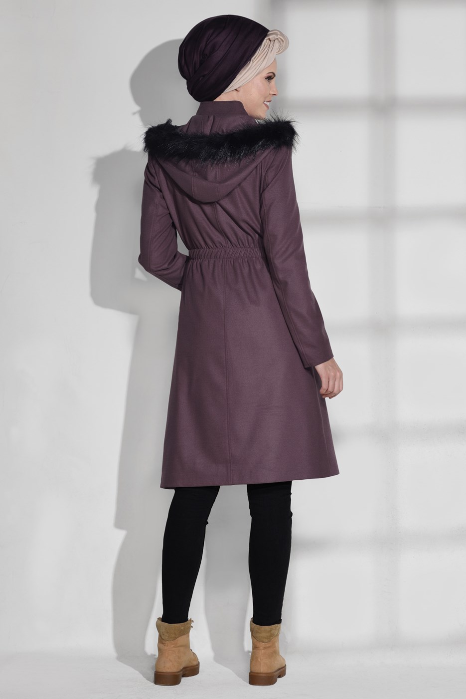 Tesettür giyim BORDO KÜRKLÜ CEP DETAYLI KABAN 9636