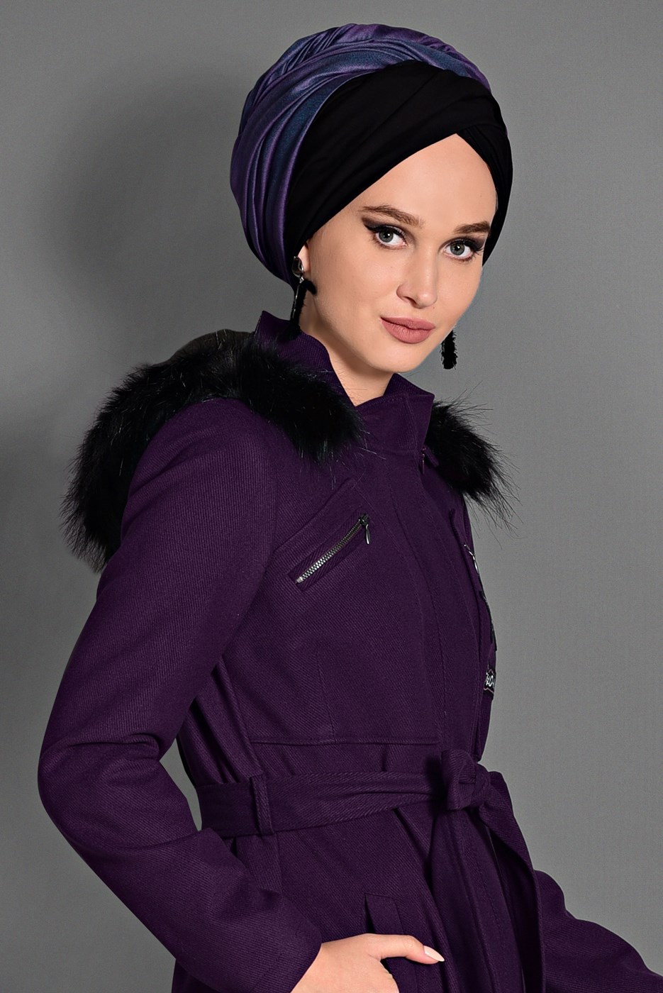 Tesettür giyim MOR ARMA DETAYLI KAPÜŞONLU KABAN 9643 