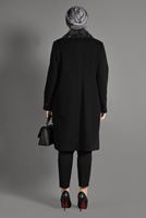 Tesettür giyim SİYAH KÜRK YAKA DÜĞMELİ KAŞE KABAN 9670