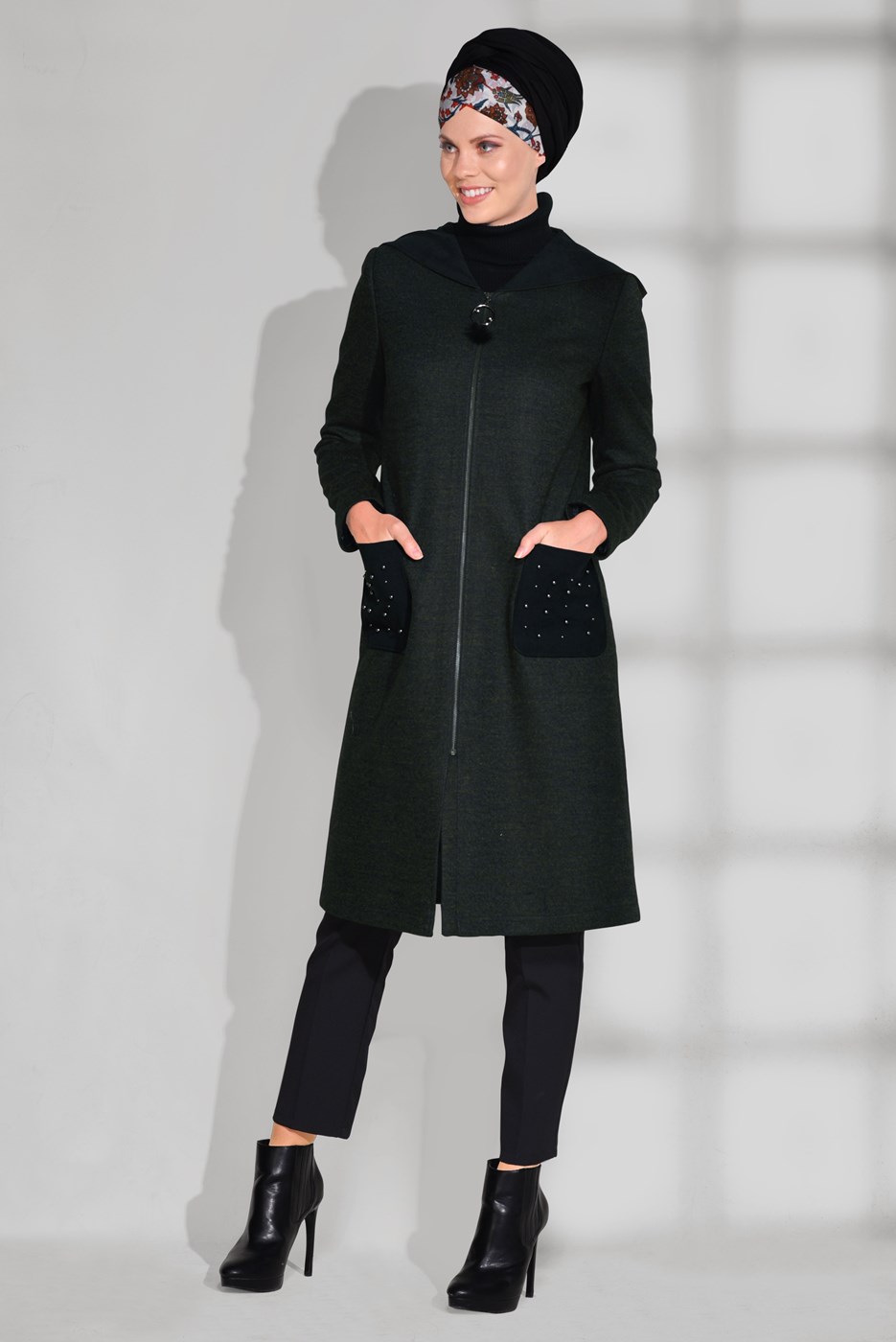 Tesettür giyim YEŞİL FERMUARLI CEP DETAYLI KABAN 9683 