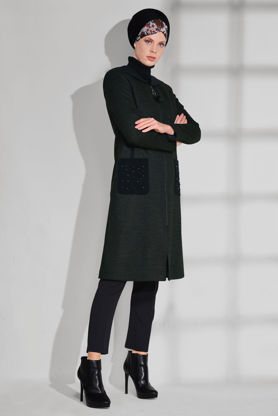 Tesettür giyim YEŞİL FERMUARLI CEP DETAYLI KABAN 9683 