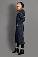 Tesettür giyim LACİVERT KAPÜŞONU KÜRKLÜ KABAN 9705 