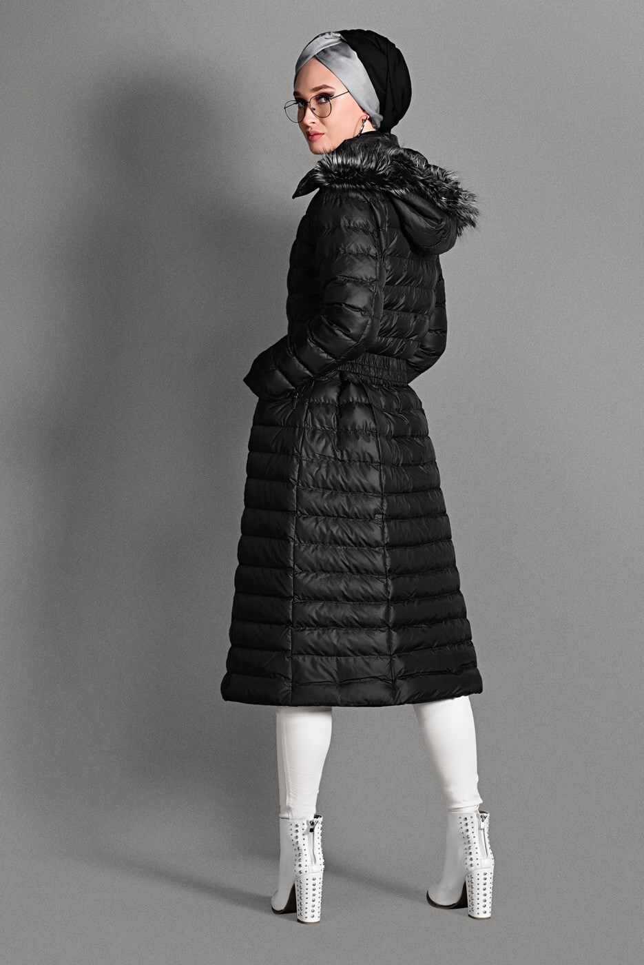 Tesettür giyim SİYAH KAPÜŞONLU KEMERLİ KABAN 9711 