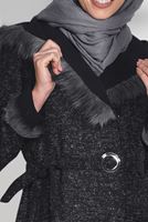 Tesettür giyim SİYAH KÜRK DETAYLI KAPÜŞONLU KABAN 9730