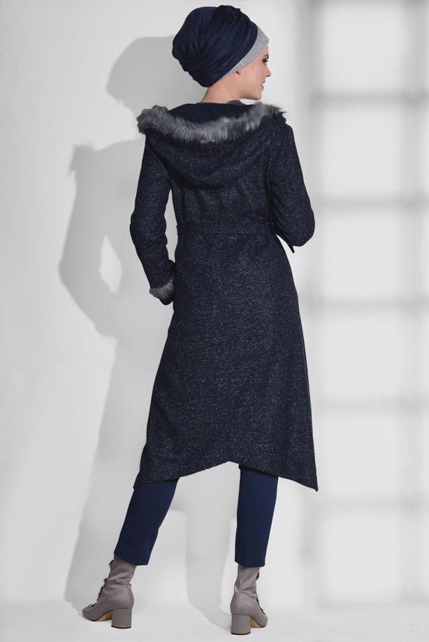 Tesettür giyim  KÜRK DETAYLI KAPÜŞONLU KABAN 9730 - TRENDTESETTÜR