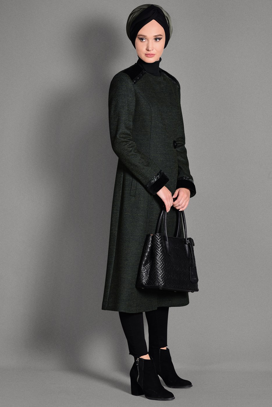 Tesettür giyim YEŞİL KUŞGÖZÜ DETAYLI KABAN 9736 