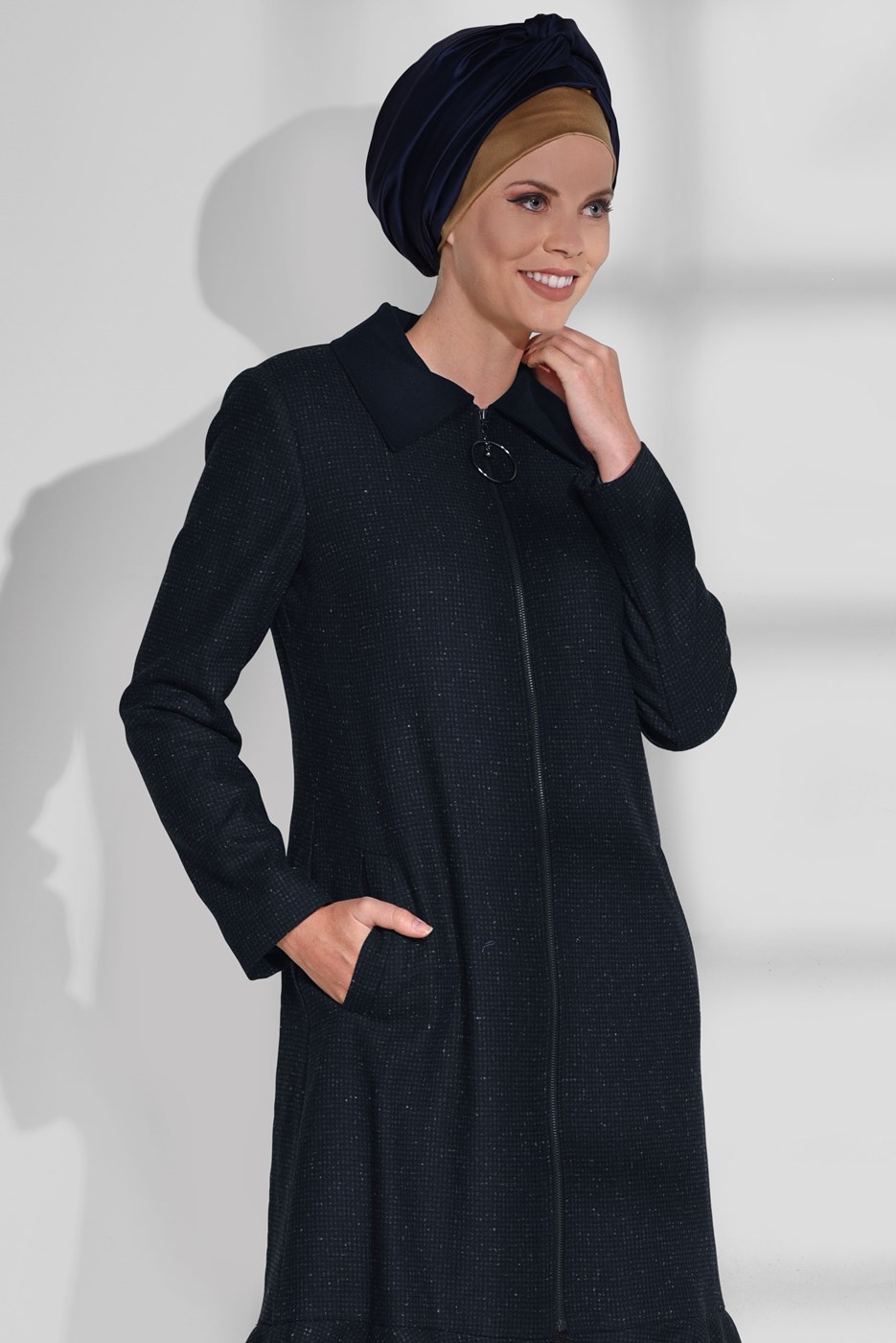 Tesettür giyim LACİVERT ETEK UCU VOLANLI ERKEK YAKA KABAN 9743 