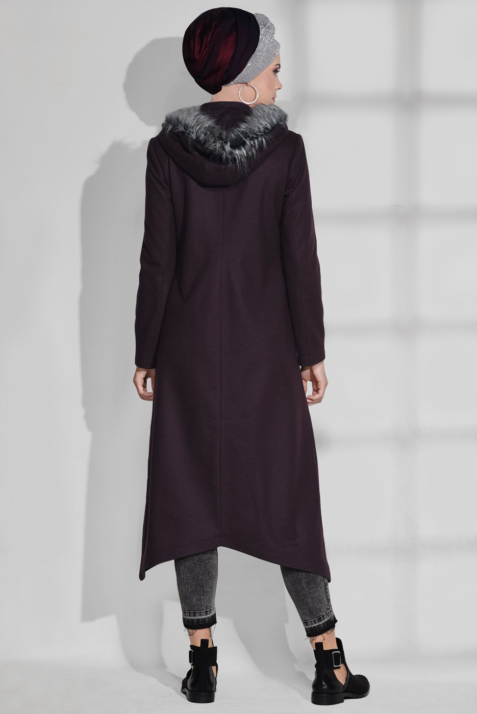 Tesettür giyim MÜRDÜM DÜĞMELİ HAKİM YAKA KABAN 9744 