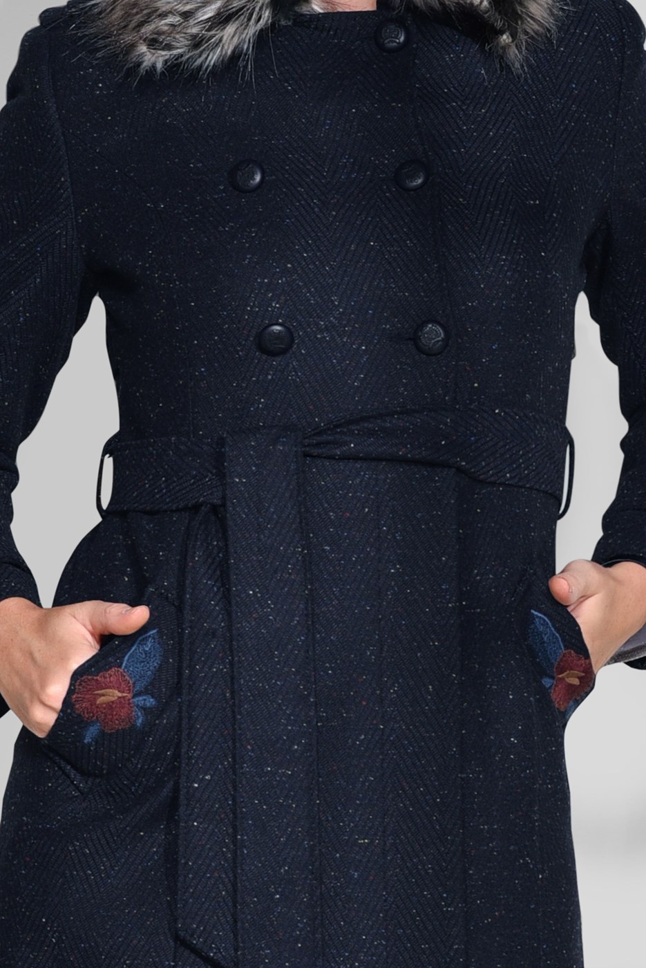 Tesettür giyim LACİVERT KRUVAZE NAKIŞ DETAYLI KABAN 9745 