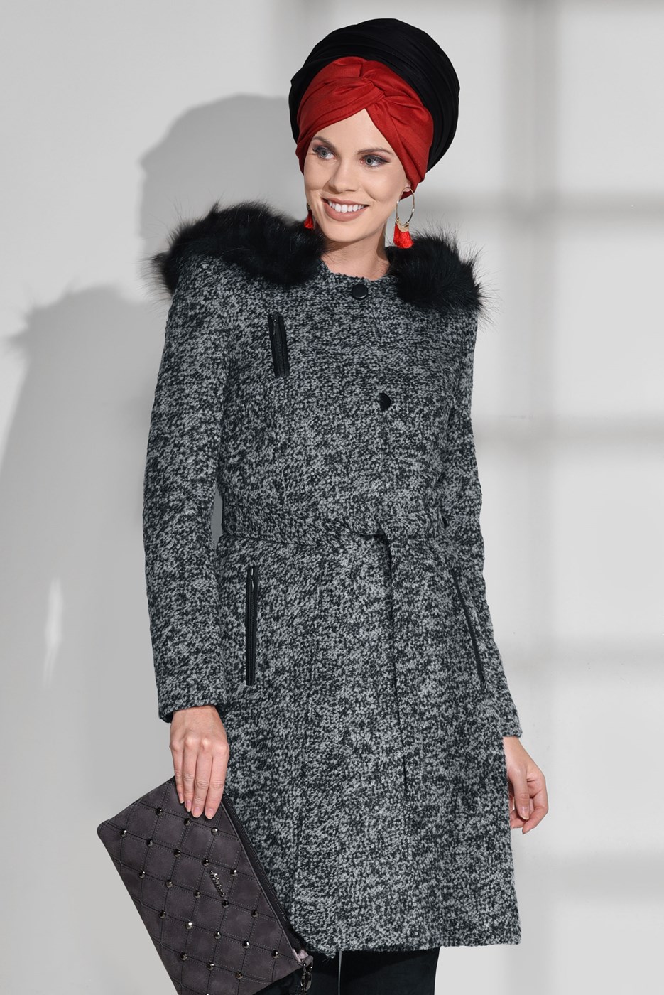 Tesettür giyim GRİ FERMUAR DETAYLI KEÇE KABAN 9751