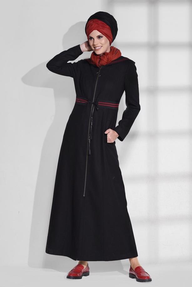 Vêtements hijab NOIR MANTEAU À LIGNÉ AVEC CAPUCHE 9681  - TRENDTESETTÜR