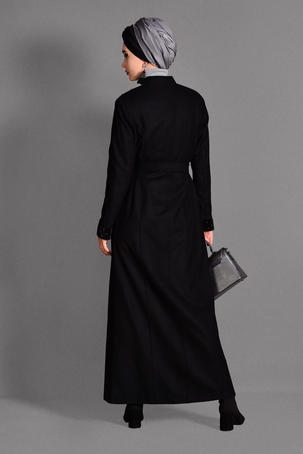 Tesettür giyim SİYAH BONCUK DETAYLI HAKİM YAKA MANTO 9715  - TRENDTESETTÜR